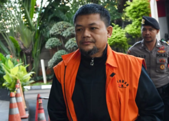 Didakwa Terima Gratifikasi Miliaran dan Valas dari Blueray Cargo, Eks Pejabat Bea Cukai Disidang