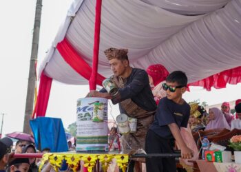 Semarak Pawai Alegoris HUT Ke-81 RI di Kabupaten Solok