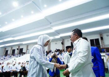 Sambut 1.288 Mahasiswa Baru, Bupati Eka Putra Tegaskan Pentingnya Kuasai Teknologi