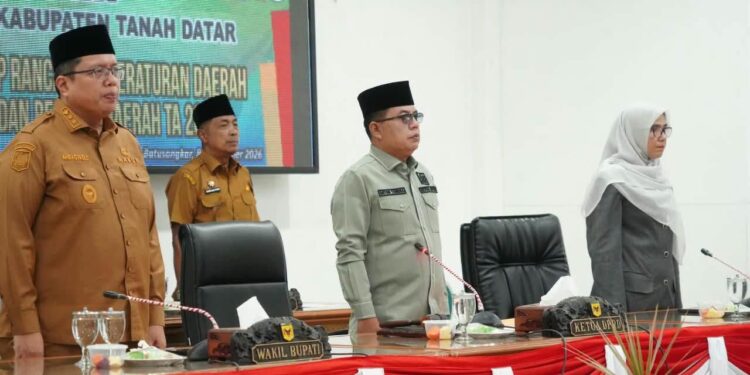 DPRD Tanah Datar Gelar Rapat Paripurna Pandangan Umum 8 Fraksi Terhadap Ranperda Perubahan APBD 2026