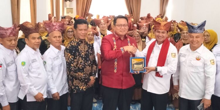 Terima Kunjungan IKM Bengkulu, Wabup Tanah Datar Ajak Perantau Berinvestasi di Kampung Halaman