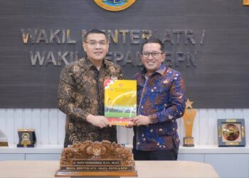 Dukung Ketahanan Pangan, Pemkab Tanah Datar Serahkan Hasil Verval LBS dan LP2B ke Kementerian ATR/BPN